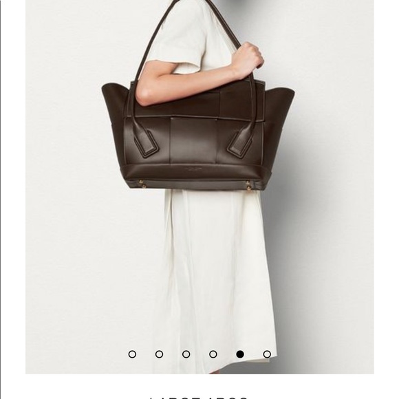 AUTHENTIC BOTTEGA VENETA TOTE - Picture 14 of 15